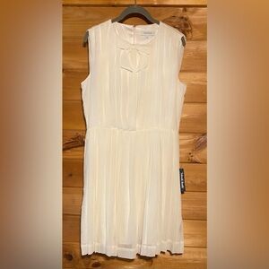 NWT MODCLOTH FULLY LINED SLEEVELESS COCTAIL DRESS SIZE MEDIUM IN SPARKLY CREAM